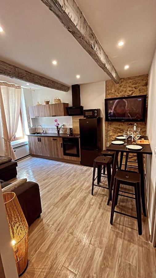 Appartement T2 Centre Village Cucuron Exterior photo